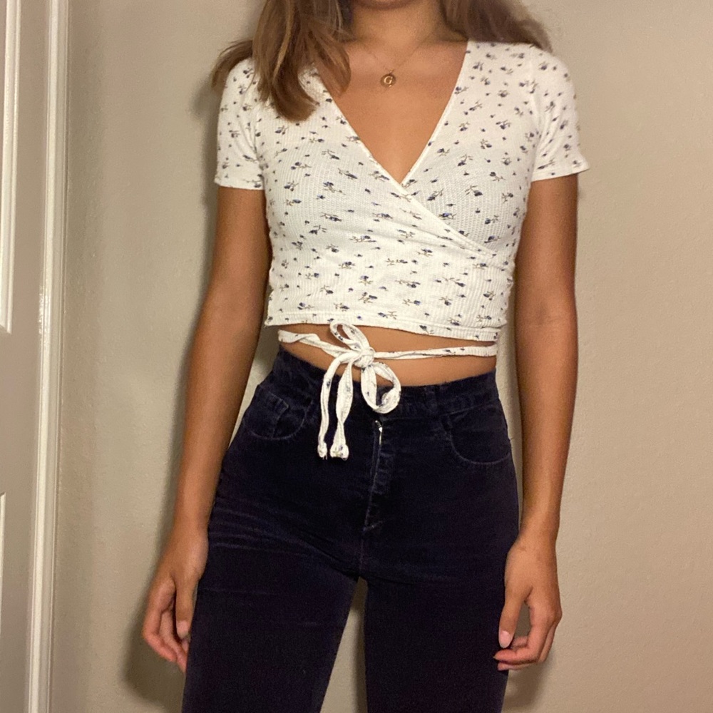 RAE WRAP TOP